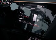 Audi e-tron SUV / Terénní 0,0 300 kw