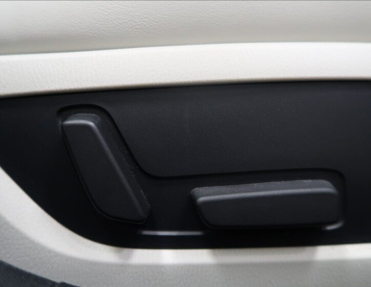 Mazda 6 Sedan / Limuzína 2,5 l 143 kw