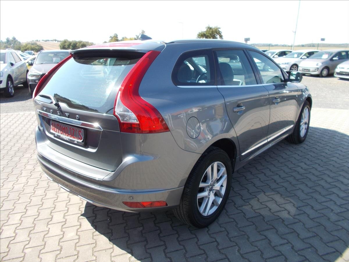 Volvo XC60 SUV / Terénní 2,0 l 110 kw