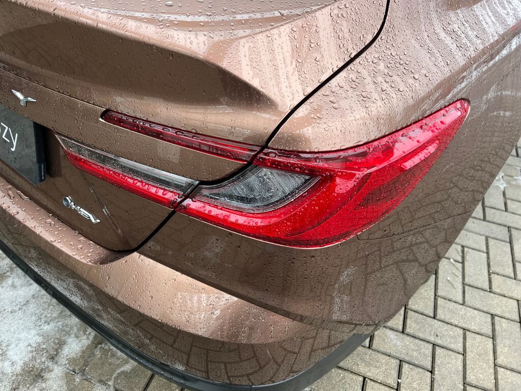 Toyota Camry Sedan 2,5 l 137 kw