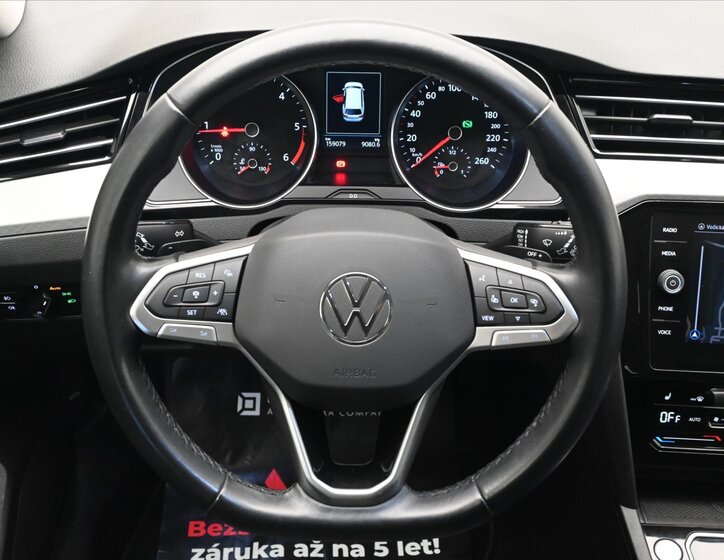Volkswagen Passat Kombi 2,0 l 110 kw