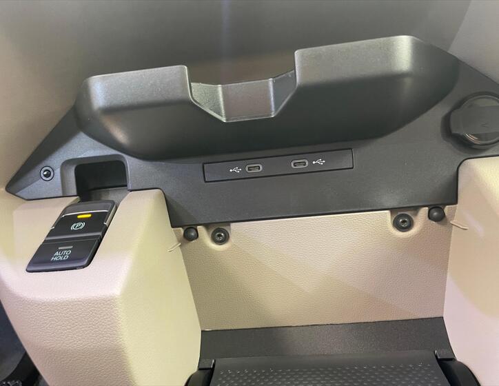 Volkswagen Multivan 17