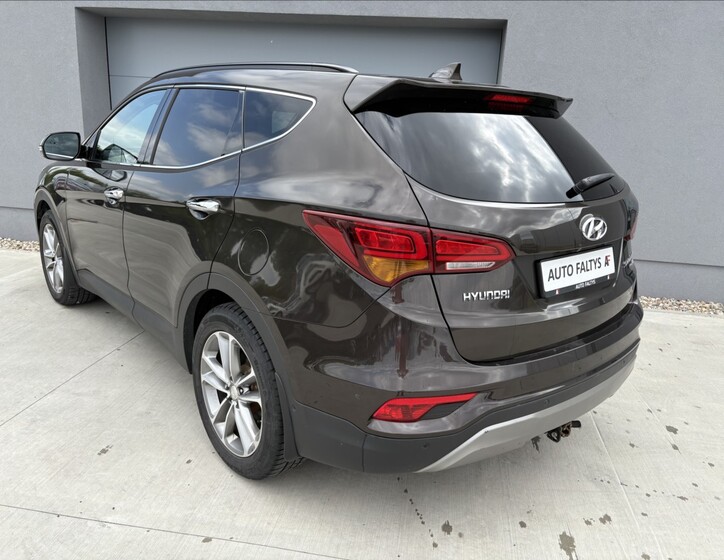 Hyundai Santa Fe 4