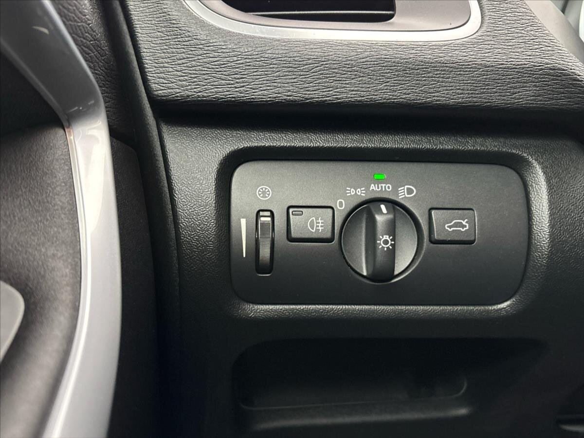 Volvo V40 Hatchback 2,0 l 88 kw