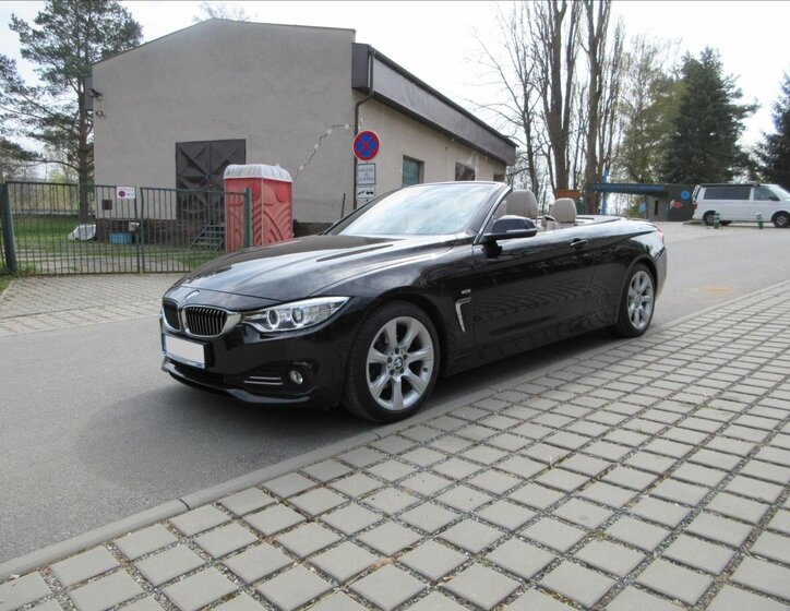 BMW Řada 4 Kabriolet 2,0 l 135 kw
