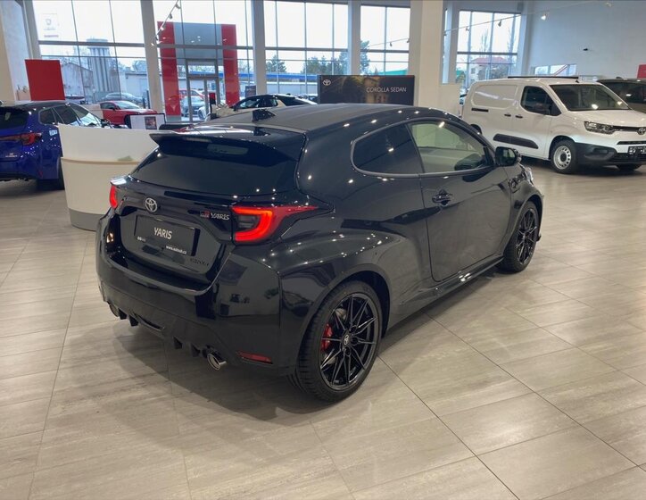Toyota GR Yaris 4