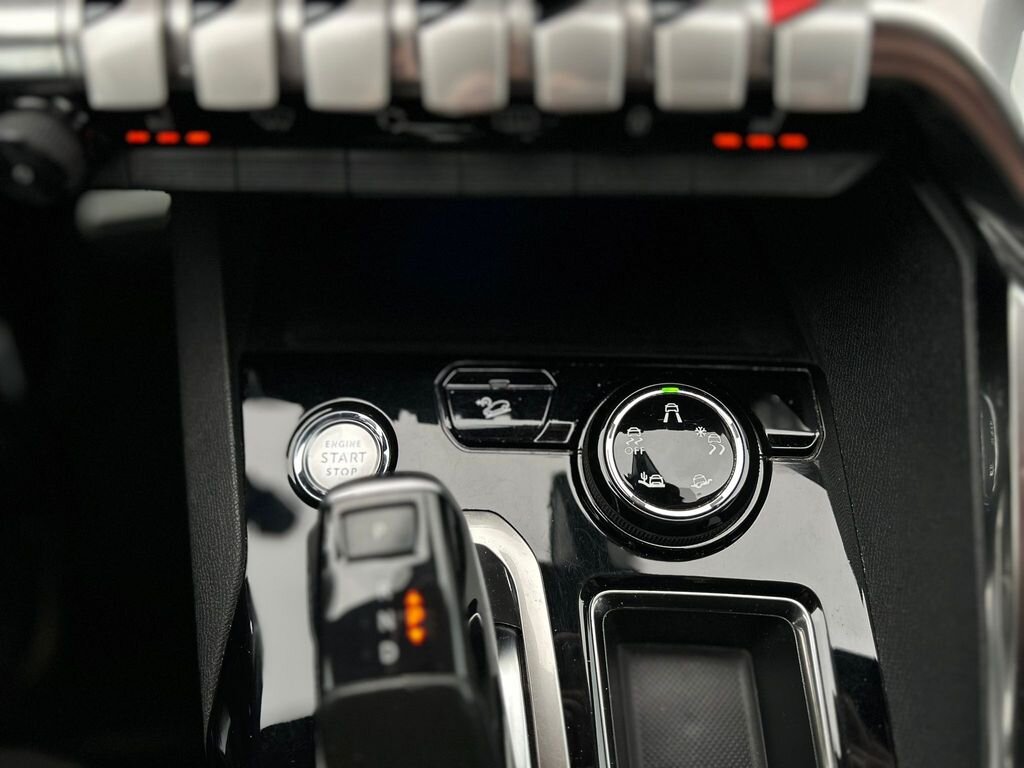 Peugeot 3008 SUV / Terénní 2,0 l 130 kw