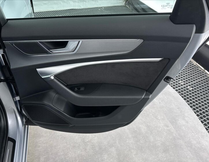 Audi A6 Sedan / Limuzína 3,0 l 250 kw