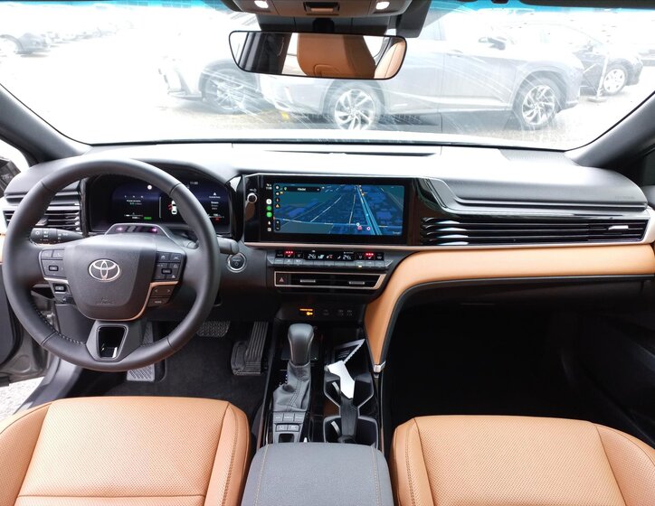 Toyota Camry Sedan / Limuzína 2,5 l 137 kw