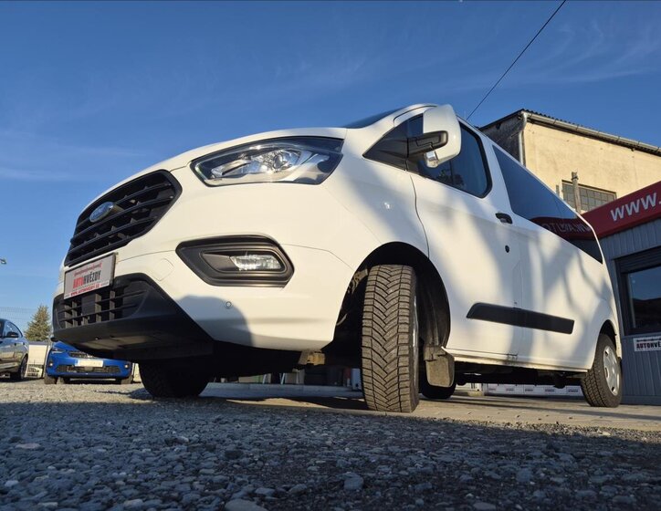Ford Tourneo Custom MPV 2,0 l 96 kw