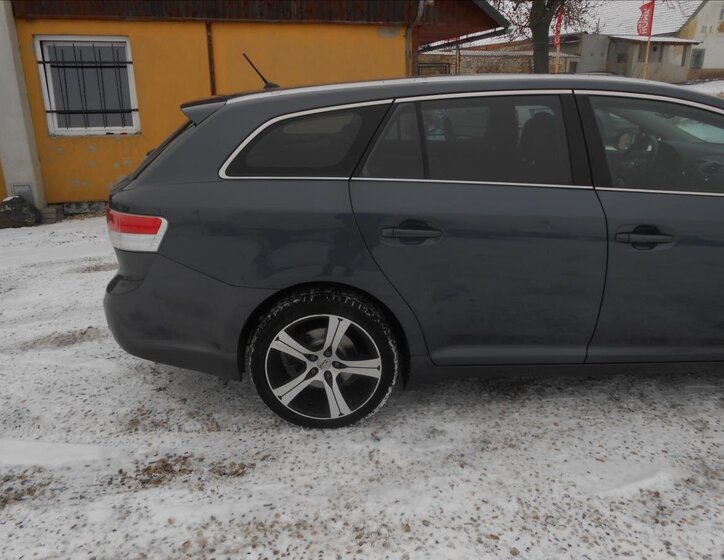 Toyota Avensis Kombi 1,8 l 108 kw