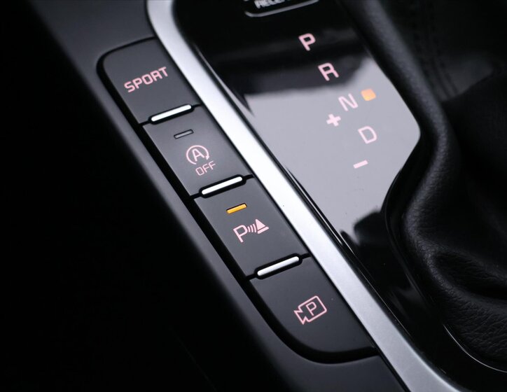 KIA Ceed Hatchback 1,5 l 118 kw