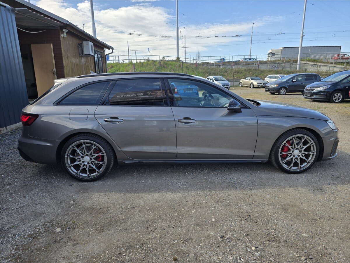 Audi A4 Kombi 2,0 l 140 kw