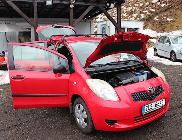 Toyota Yaris Hatchback 998,0 51 kw