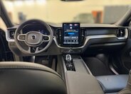 Volvo XC60 SUV / Terénní 2,0 l 228 kw