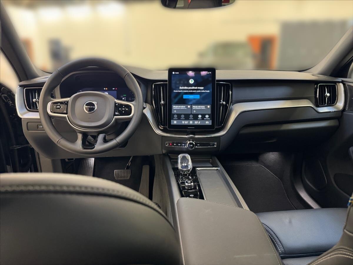 Volvo XC60 SUV / Terénní 2,0 l 228 kw