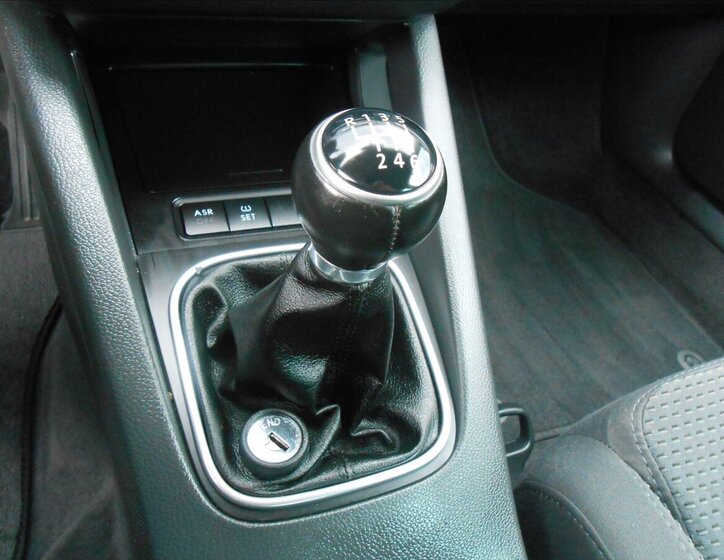 Volkswagen Jetta Sedan 2,0 l 103 kw