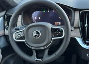 Volvo XC90 SUV / Terénní 2,0 l 335 kw