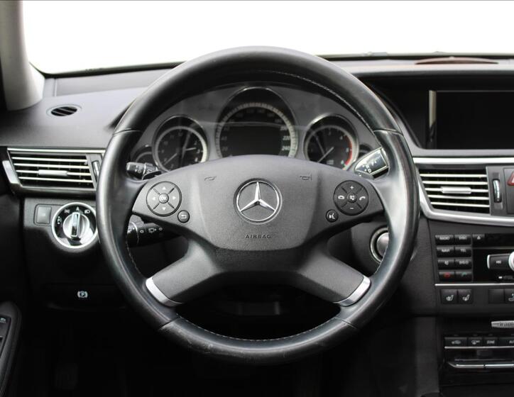 Mercedes-Benz Třídy E 16