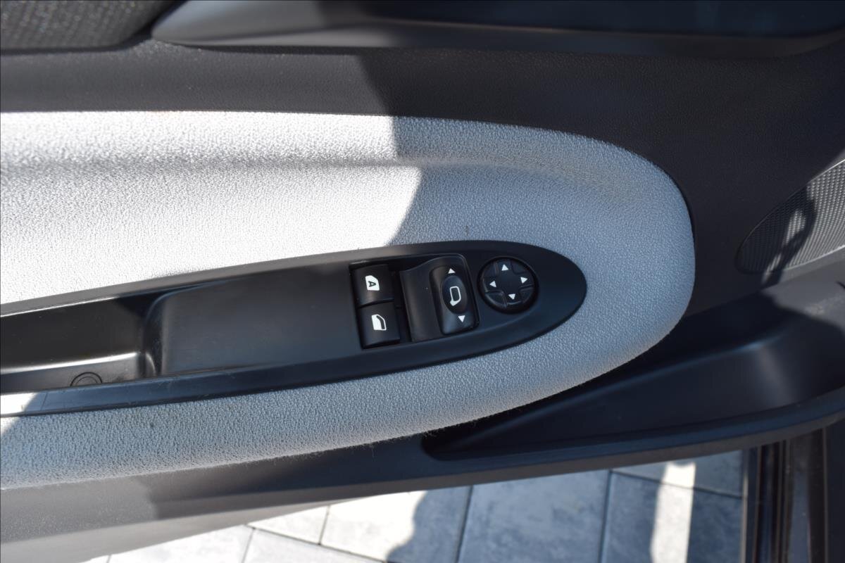 Citroën DS3 Hatchback 1,2 l 60 kw