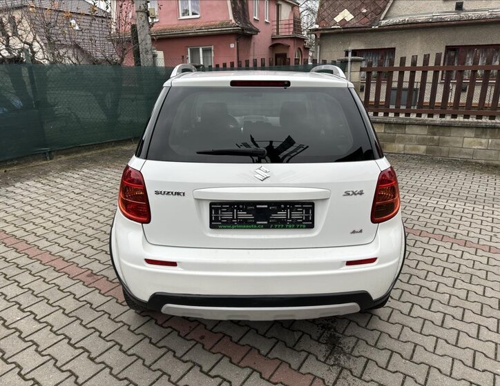 Suzuki SX4 6