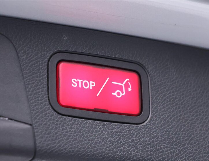 Mercedes-Benz Třídy E Kombi 2,0 l 143 kw