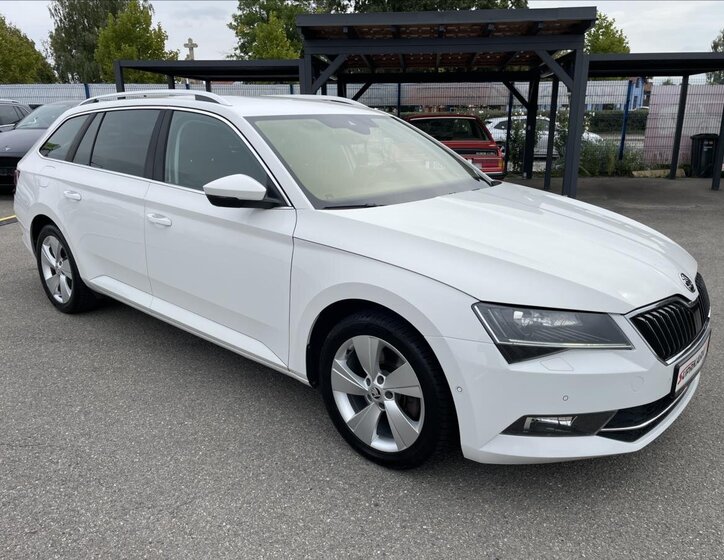 Škoda Superb Kombi 1,4 l 110 kw
