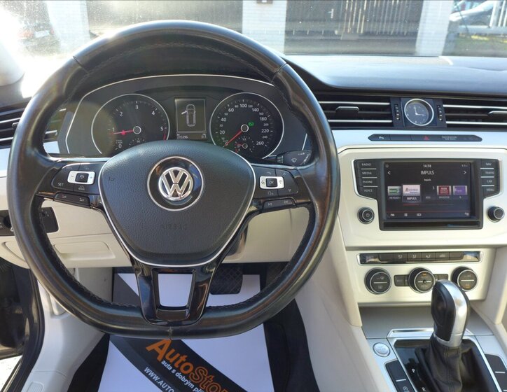 Volkswagen Passat Kombi 1,6 l 88 kw