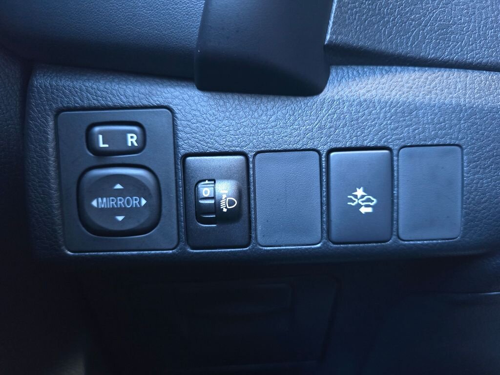 Toyota Corolla Sedan / Limuzína 1,6 l 97 kw