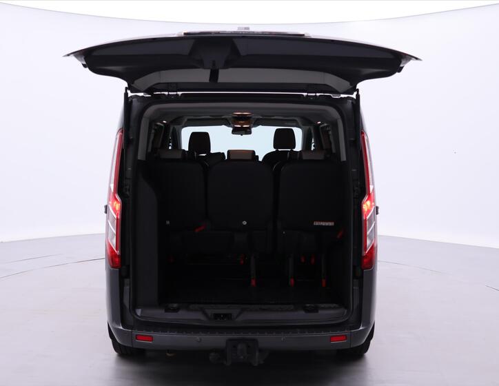 Ford Tourneo Custom 9