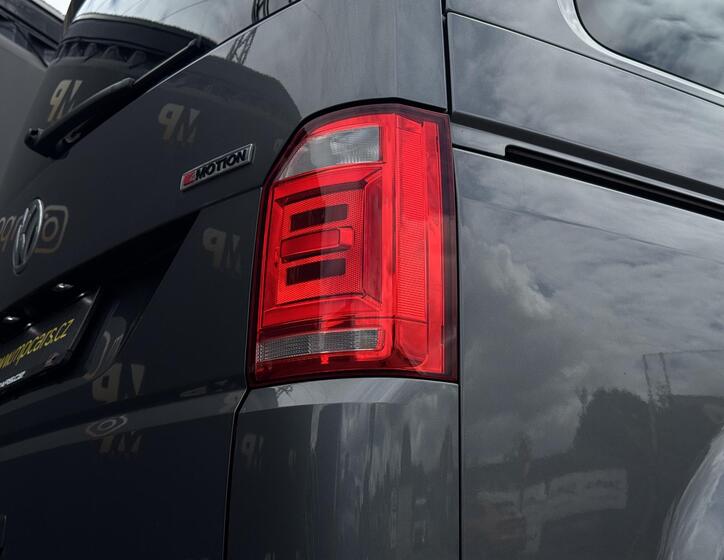 Volkswagen Multivan 37