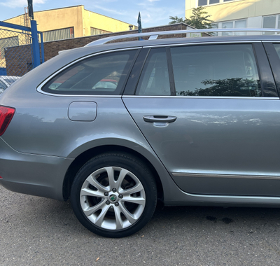 Škoda Superb 16