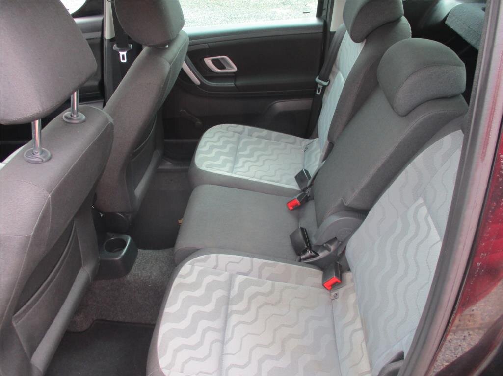 Škoda Roomster Kombi 1,2 l 51 kw