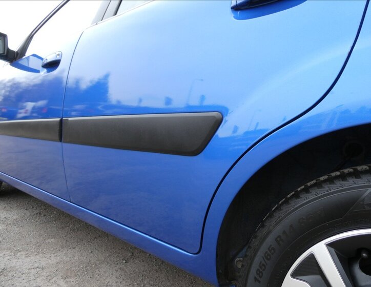 KIA Rio Hatchback 1,4 l 71 kw