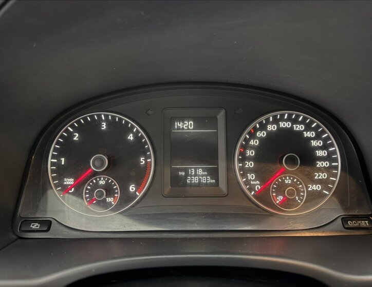 Volkswagen Caddy Skříň 1,6 l 75 kw