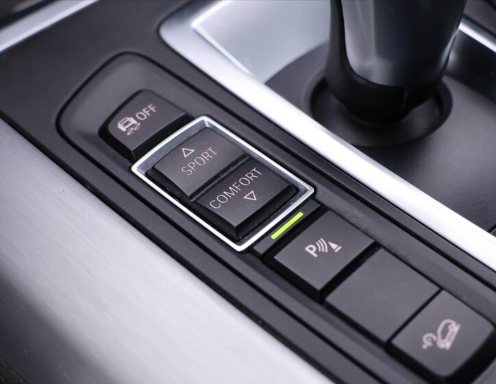 BMW X5 SUV 3,0 l 190 kw