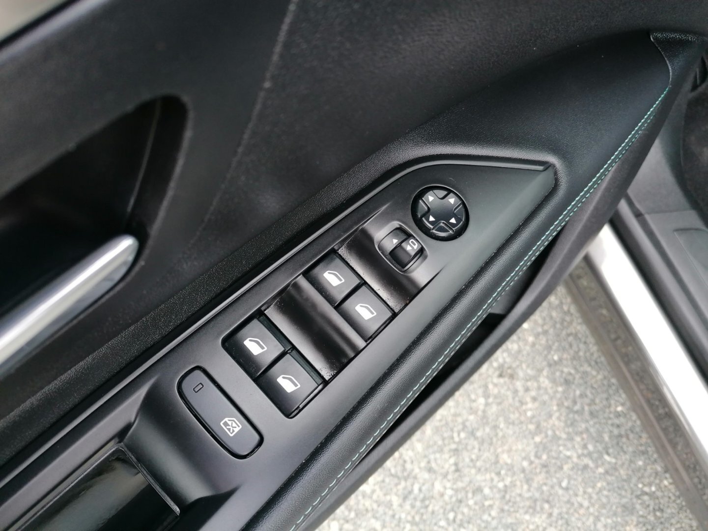 Peugeot 5008 SUV / Terénní 1,5 l 96 kw