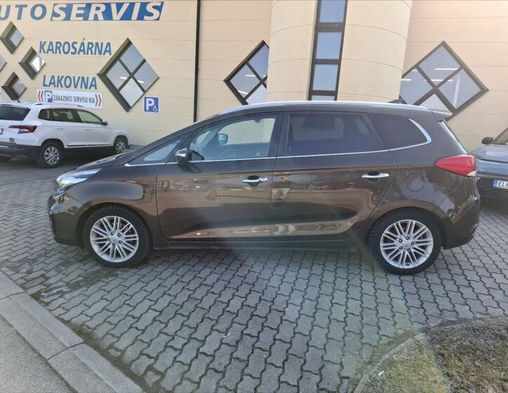 KIA Carens Kombi 1,7 l 104 kw
