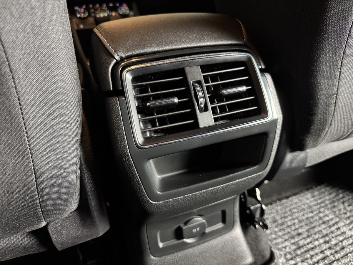 Škoda Karoq SUV / Terénní 1,5 l 110 kw