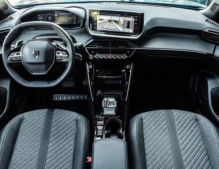 Peugeot 2008 SUV 1,2 l 100 kw