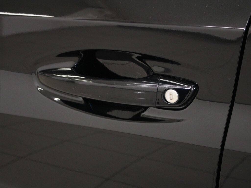 Peugeot 208 Hatchback 1,2 l 74 kw