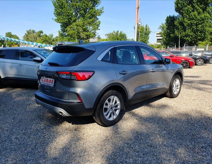 Ford Kuga SUV 1,5 l 88 kw