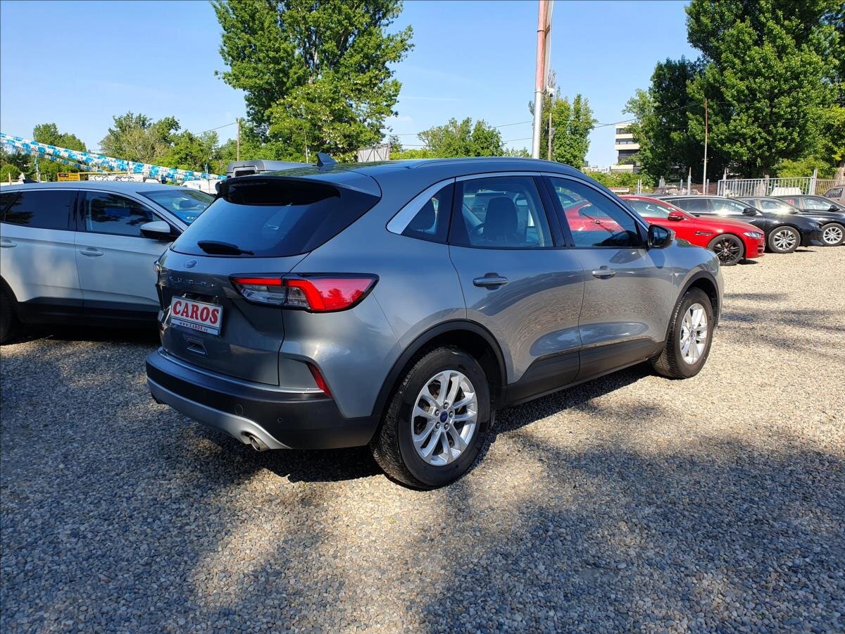 Ford Kuga SUV 1,5 l 88 kw