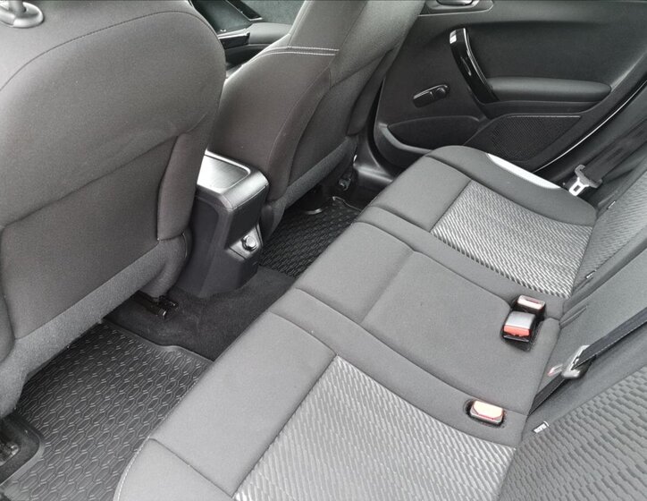 Peugeot 2008 Kombi 1,4 l 50 kw