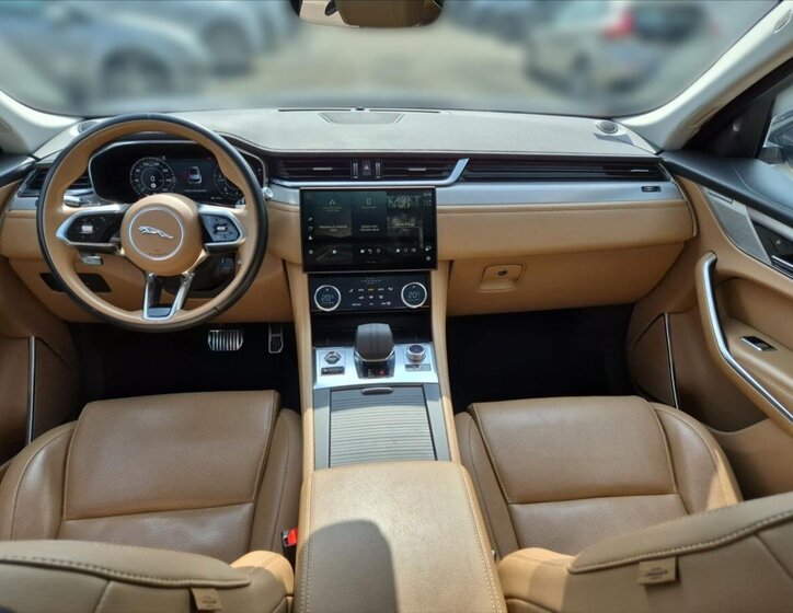 Jaguar F-Pace SUV / Terénní 2,0 l 150 kw