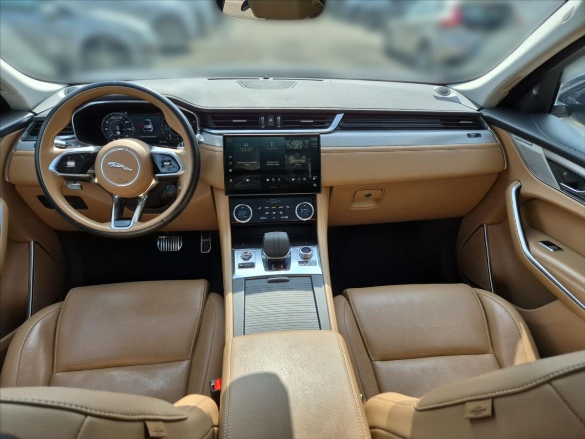 Jaguar F-Pace SUV / Terénní 2,0 l 150 kw