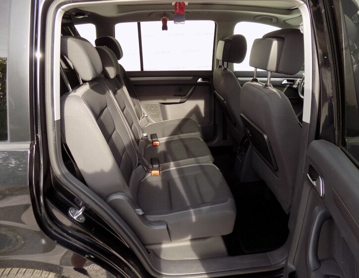 Volkswagen Touran 17