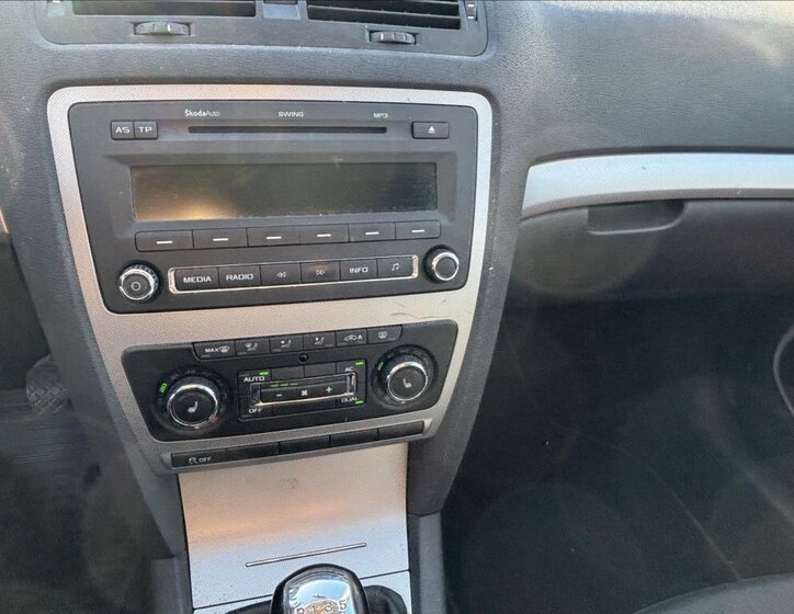 Škoda Octavia Sedan / Limuzína 1,6 l 77 kw