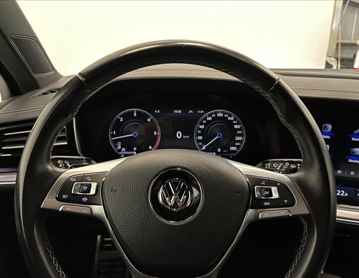 Volkswagen Touareg SUV 3,0 l 210 kw