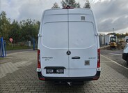 Mercedes-Benz Sprinter 4